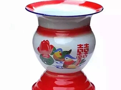 工业风格痰盂