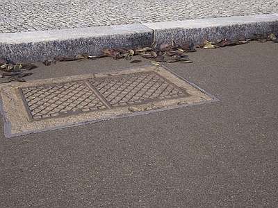 现代道路设施 井盖 马路 路牙