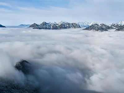 雪山云海云雾