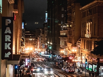 城市街道夜景