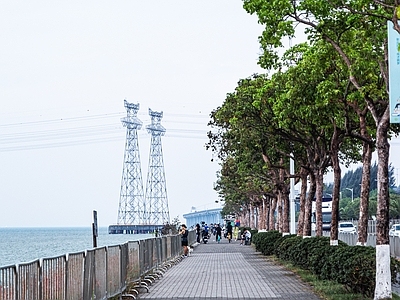 白天街道外景