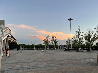 现代街道外景 商业街外景