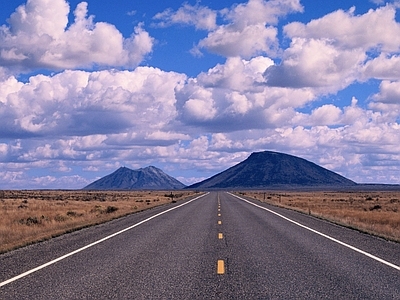 现代美式风景 远山 公路 两个山头