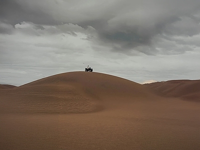 现代风景 沙漠 阴天 旅游