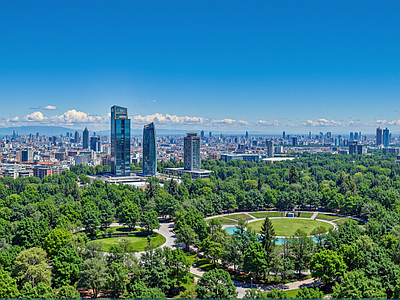 现代其它外景 城市白天街道外景