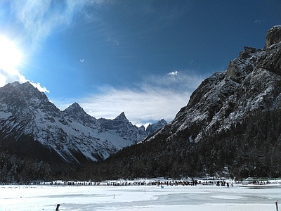雪山外景