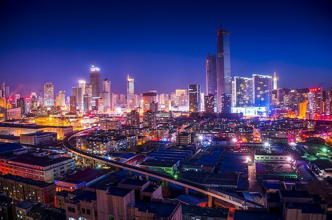 城市外景夜景 夜晚窗户