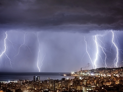 雷电外景