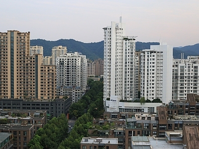 白天城市外景