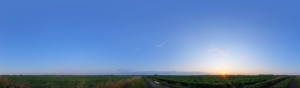 蓝天少云外景10
